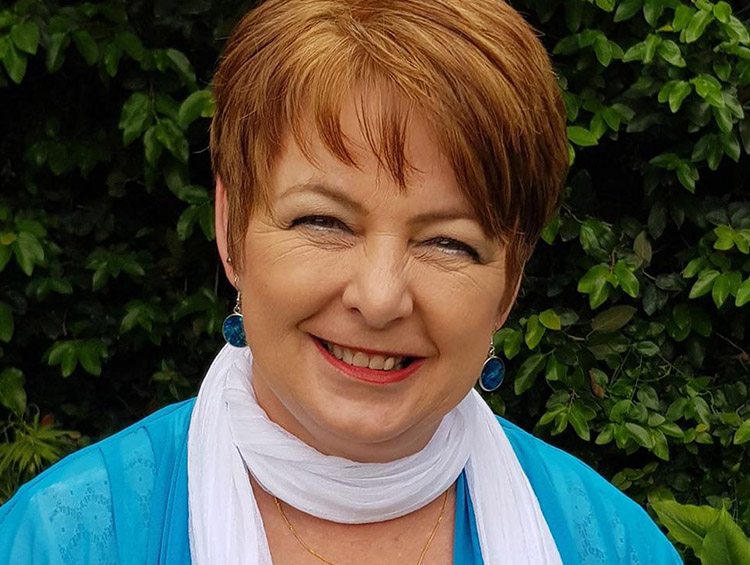 https://propertyprofessional.co.za/2019/08/08/success-comes-with-hard-work-24-7-jo-anne-strydom/