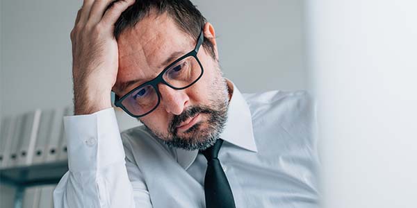 Adviser learning from mistakes