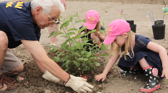 https://campaign-image.com/zohocampaigns/465314000004775004_zc_v33_1597592657406_planting_the_rain_garden_in_chatham_kentat_4.59.23_pm_copy.png