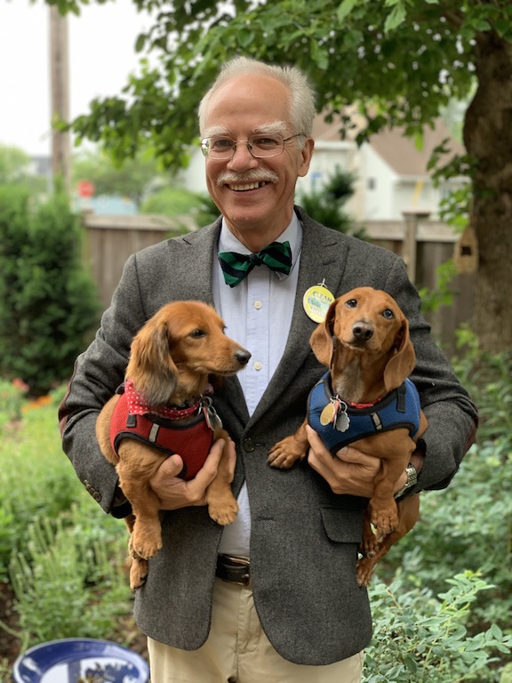 https://campaign-image.com/zohocampaigns/465314000006174004_zc_v74_1608058693751_charlie_with_the_dachshunds.jpg