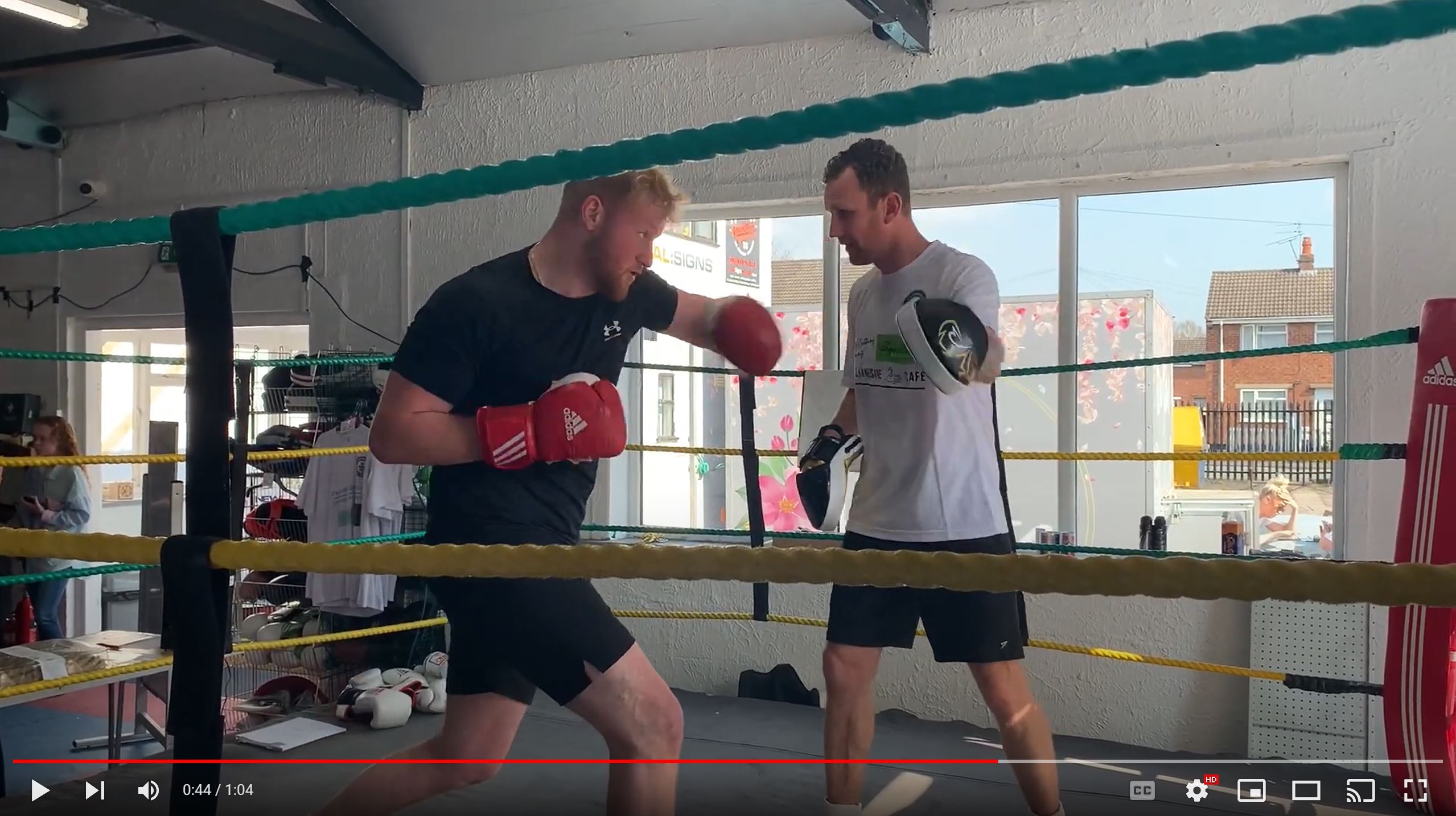 https://campaign-image.com/zohocampaigns/502861000003952028_zc_v4_1648474762541_boxing_in_action.jpg